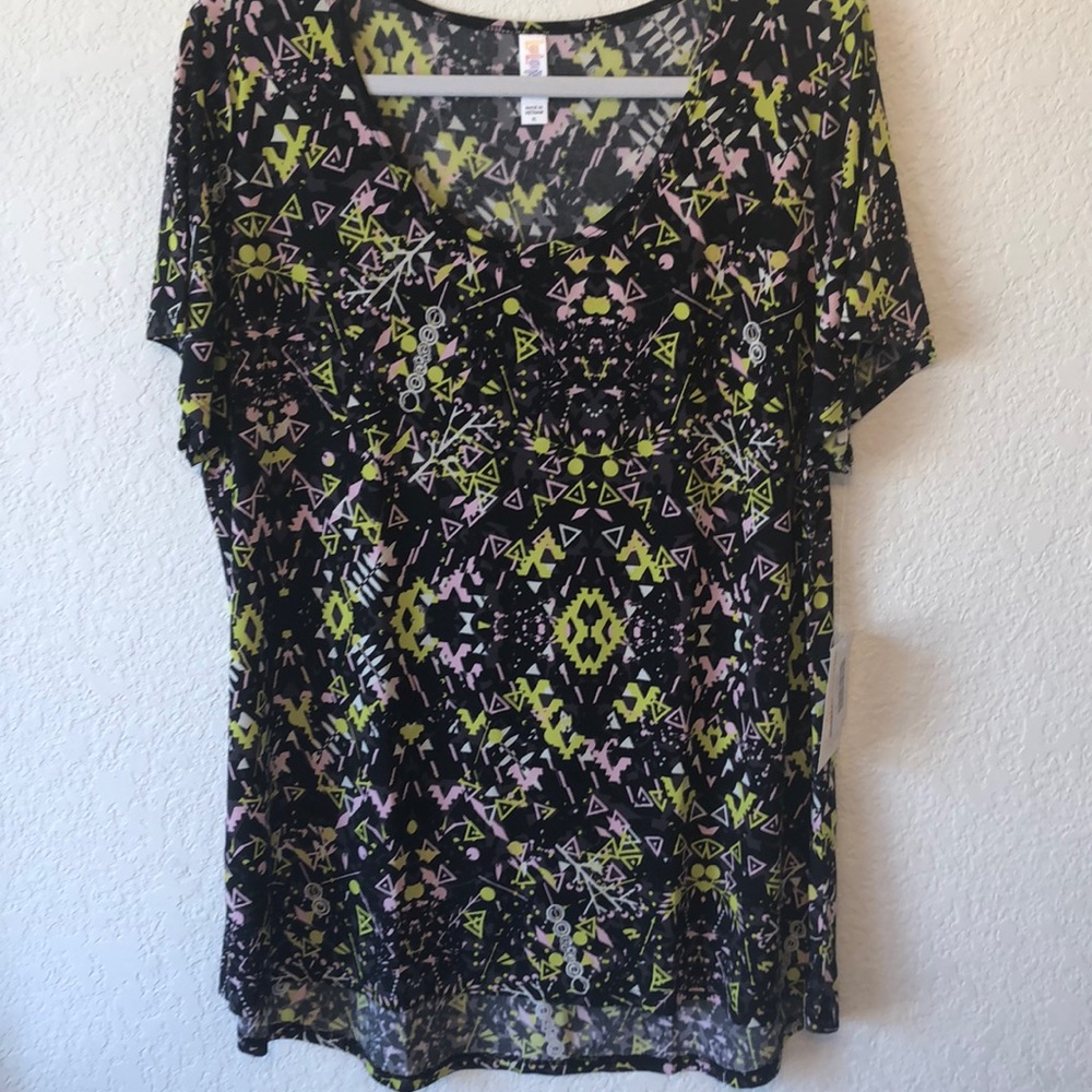 💖New Lularoe Classic Tee💖